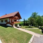 Semesterbostad Tihovo Delnice