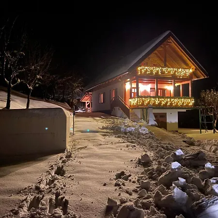 Feriehus Tihovo *