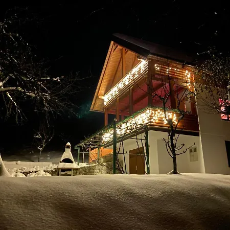Tihovo Feriehus *