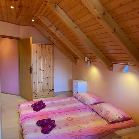 Tihovo Feriehus *
