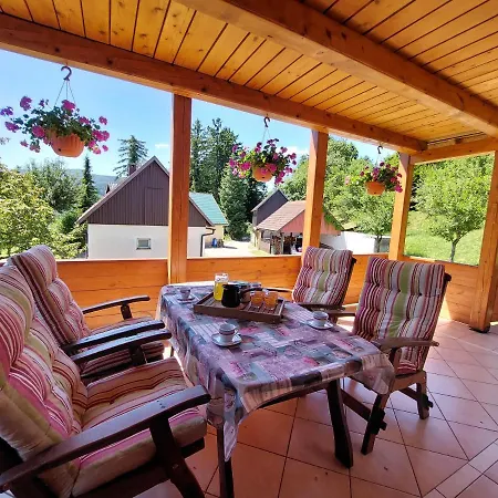 Tihovo Feriehus Delnice